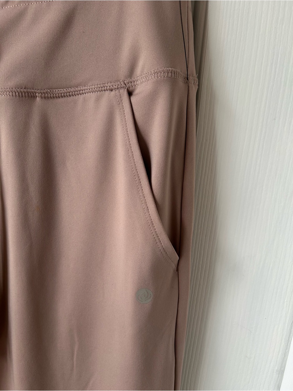 APANA High Rise Drawstring pocket leggings - Picture 2 of 4